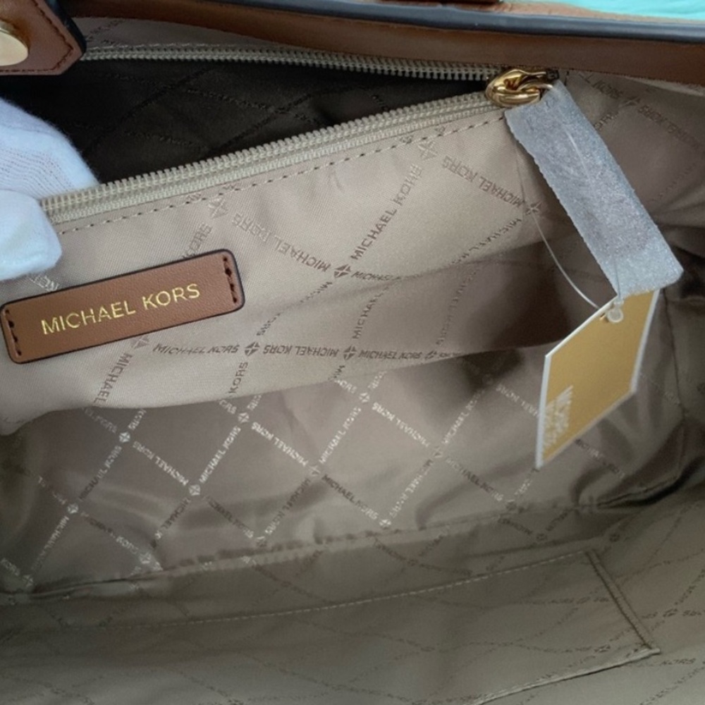 MICHAEL KORS Bedford Legacy Leather Tote Bag, New w/tag - Picture 5 of 7